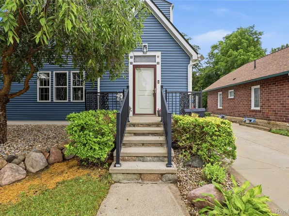 520 N Lapeer St, Davison, MI 48423