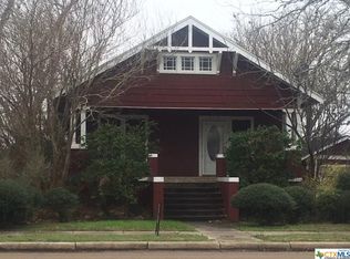 414 N Ave E, Shiner, TX 77984