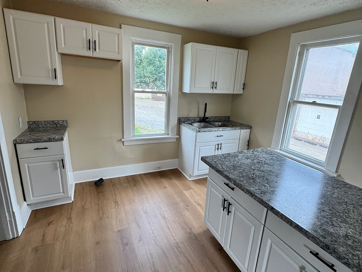 2 bed, 650 sqft, $850 — Photo 4