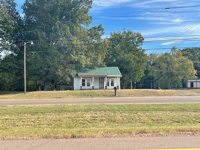 2nd image of 15820 Highway 51 S