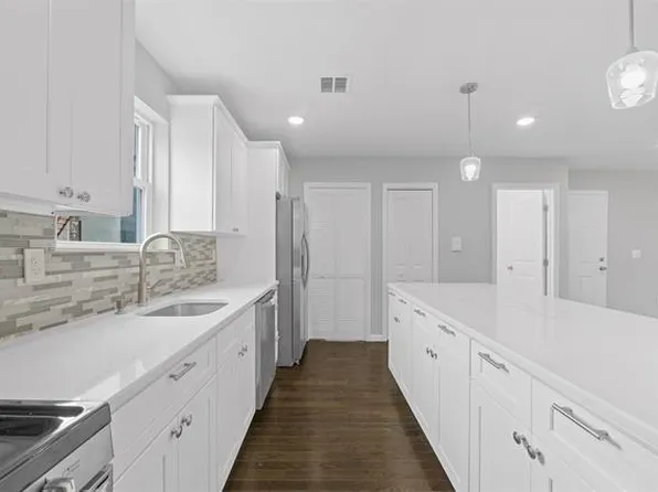 45 Franklin Street image 10 of 23