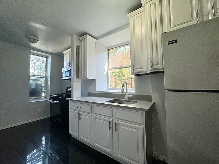 5 Macdonough St #3L — Photo 18