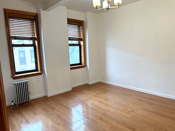 3rd image of 69 Chrystie St APT 5C