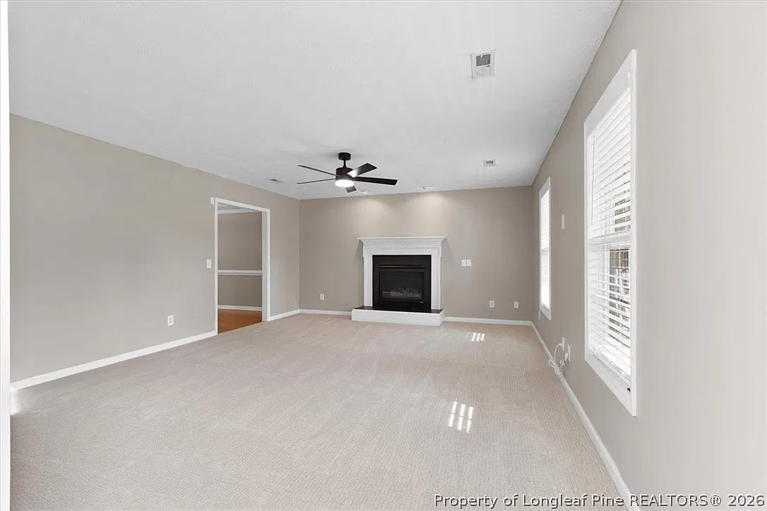 5 bed, 3.5 bath, 2802 sqft, $2,500 — Photo 4
