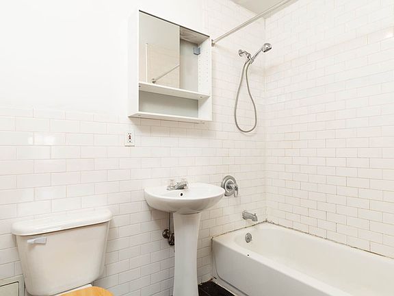 2nd image of 27 Arion Pl #405