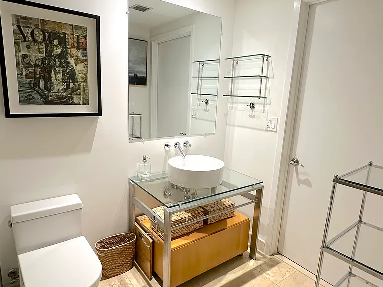 6000 Collins Ave #509 — Photo 29