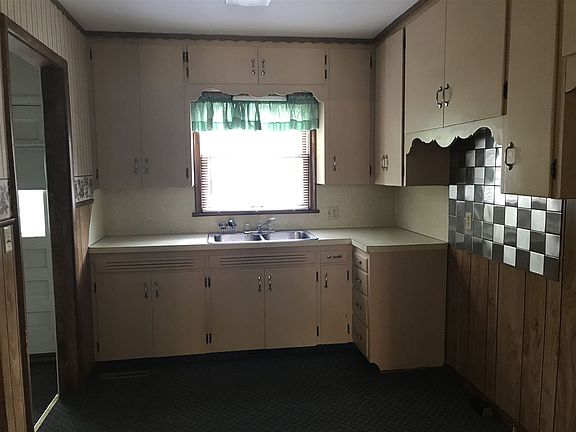 5th image of 902 N 9th St