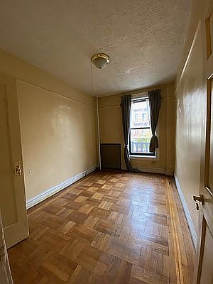 4th image of 1150 President St APT B1