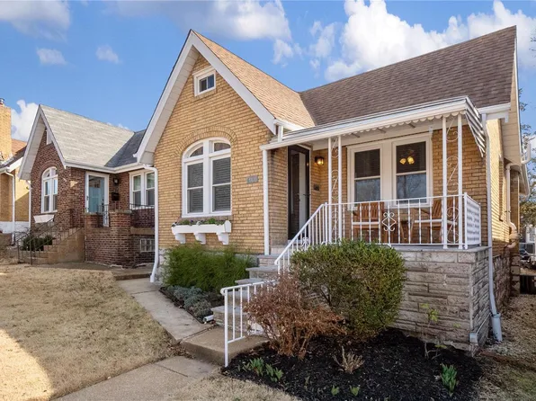 5470 Pernod Ave, Saint Louis, MO 63139