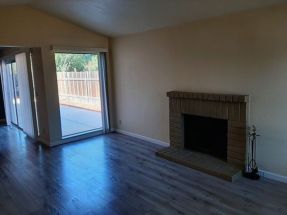 3rd image of 4087 Tresler Ave