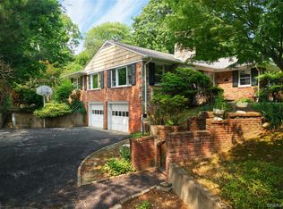 31 Orchard Farm Road, Port Washington, NY 11050