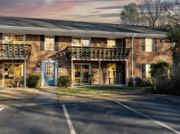 1006 Barclay Sq, Virginia Beach, VA 23451