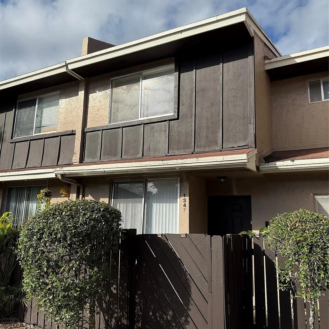 2 bed, 2.5 bath, 1350 sqft, $2,250 — Photo 2