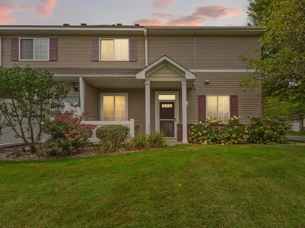 738 Maple Hills Dr APT J, Maplewood, MN 55117