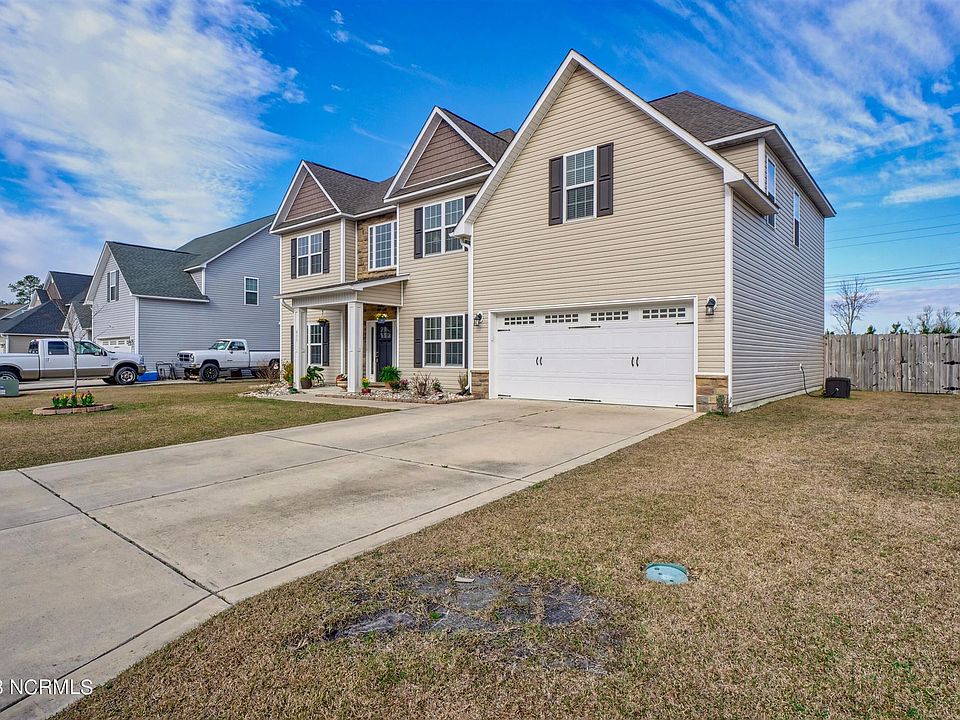 1st image of 417 Worsley Way