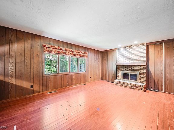 5th image of 5950 Bay Berry Cir