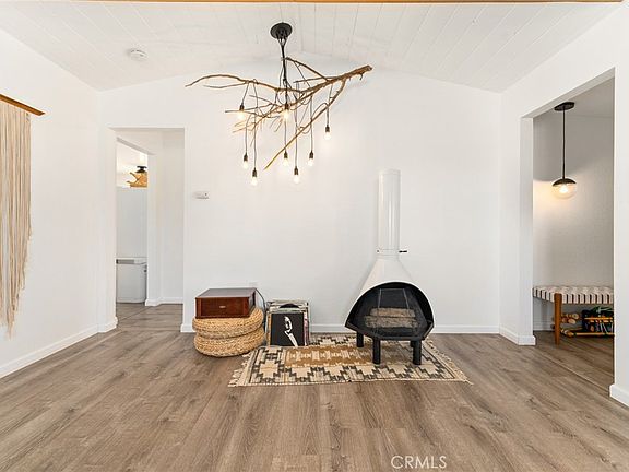 3rd image of 290 Bluegrass Rd