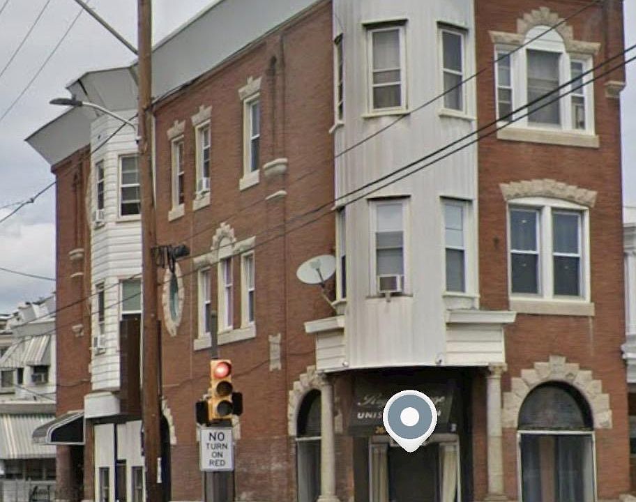 2nd image of 5747 N Wyalusing Ave