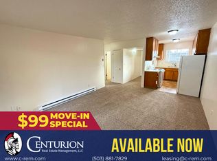 528 SW Levens St APT 17, Dallas, OR 97338