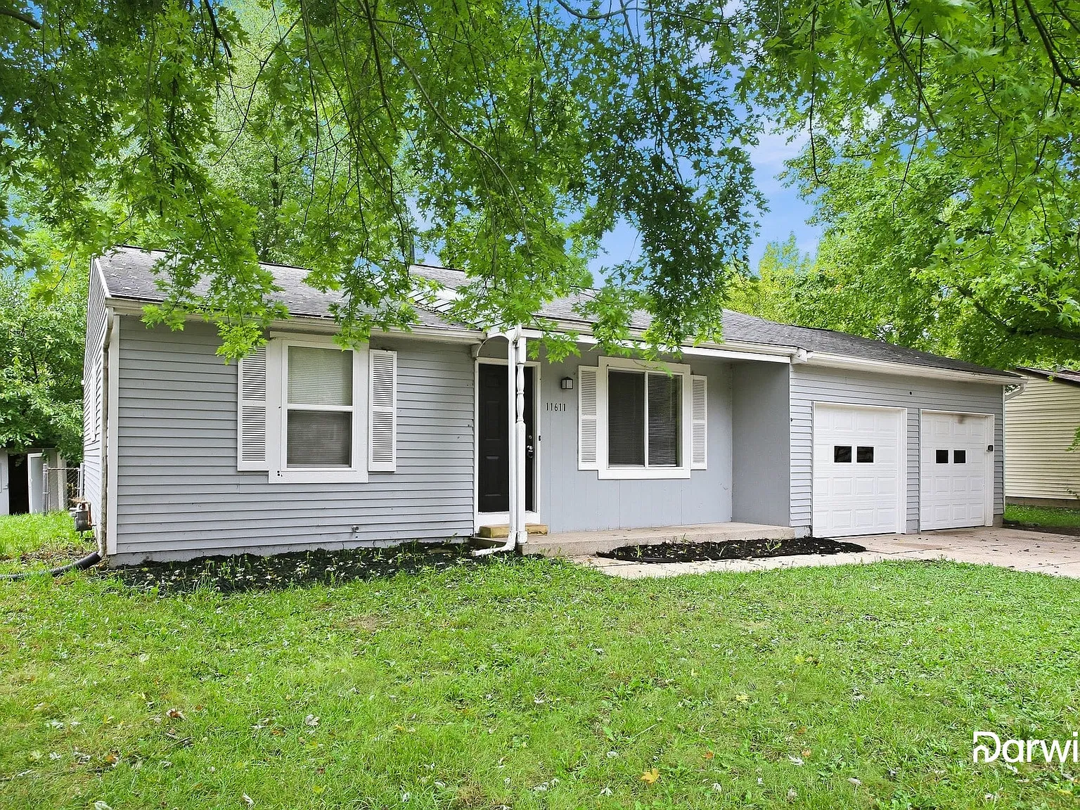 3 bed, 1.5 bath, 1188 sqft, $1,630 — Photo 2