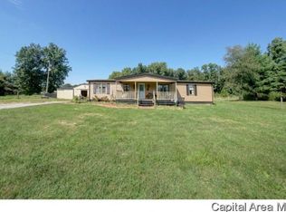 1941 N 700 East Rd, Edinburg, IL 62531