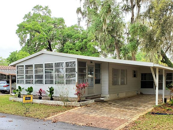 3rd image of 3056 Meetinghouse Ln