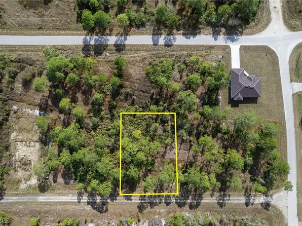 1018 Chandlee St, Lehigh Acres, FL 33974