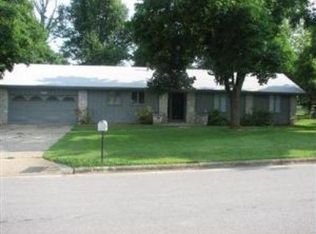3830 W Dawson St, Springfield, MO 65802
