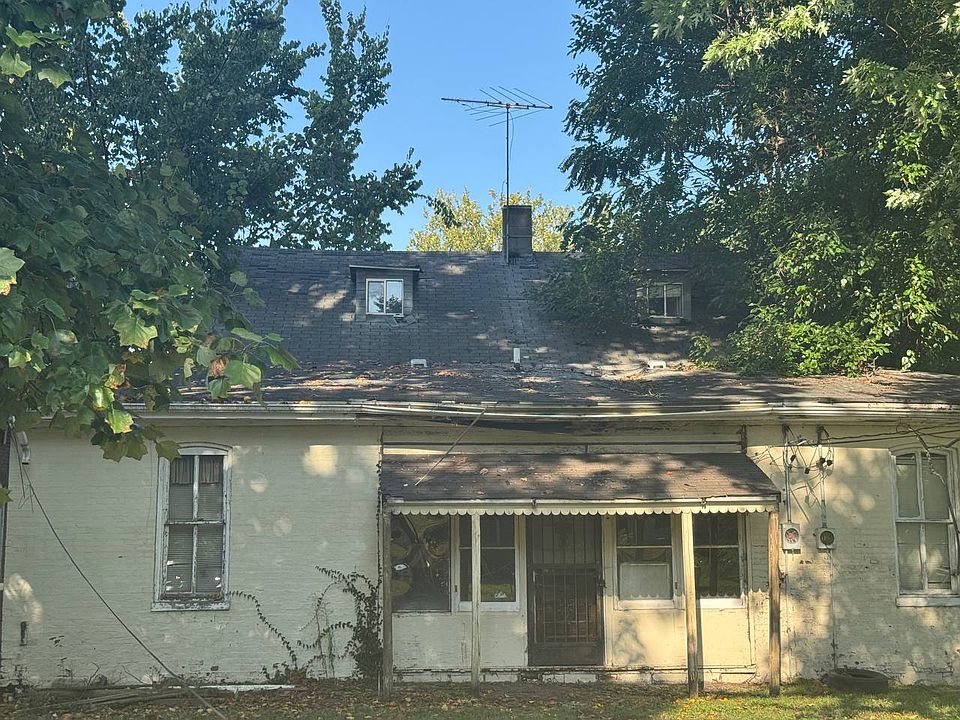 2nd image of 123 N Virginia Ave