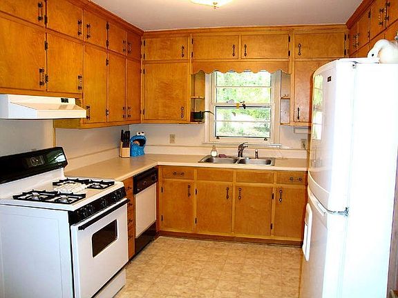 Second view of Kitchen.