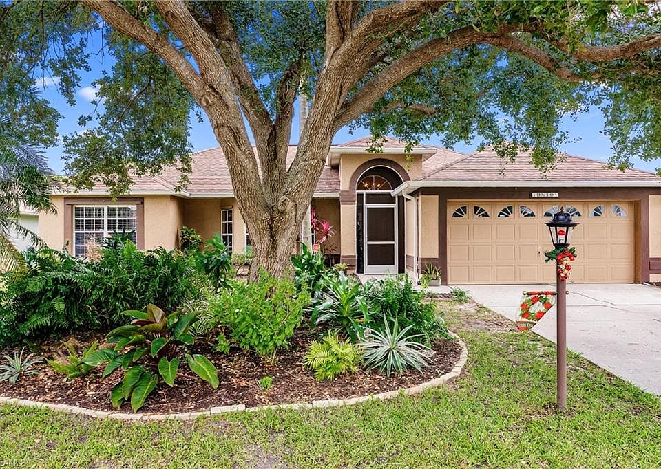 1st image of 9810 Country Oaks Dr
