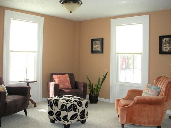 Living Room (alternate view)