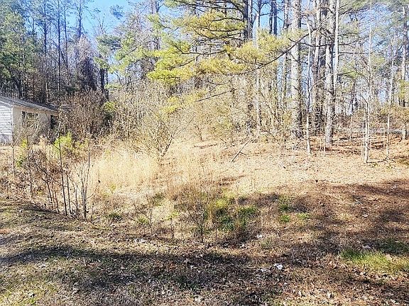 3rd image of 14 Whispering Springs Rd