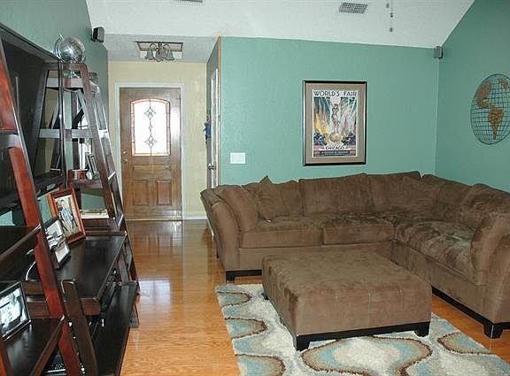4th image of 2309 Channing Ct