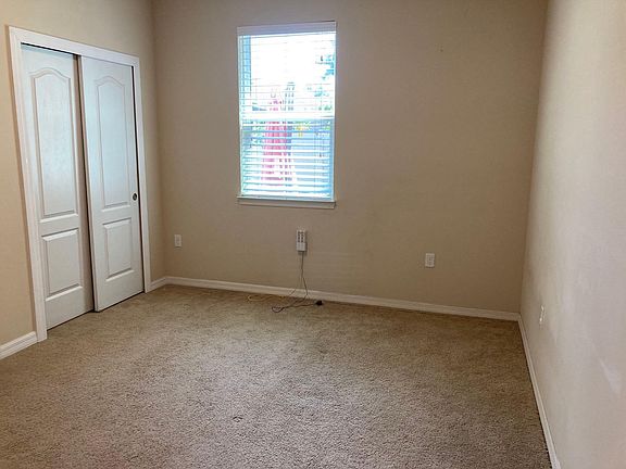 5th image of 718 Amberly Jewel Way