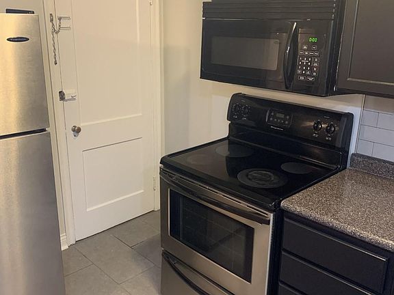 3rd image of 616 Saint Joseph Ln #1