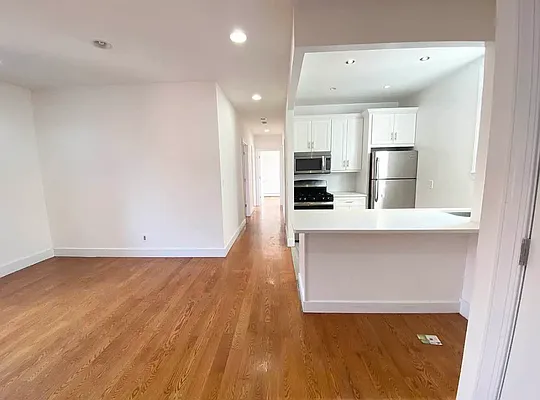 Rented by EastMount Realty LLC | media 3