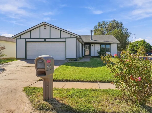 2909 94th St, Lubbock, TX 79423