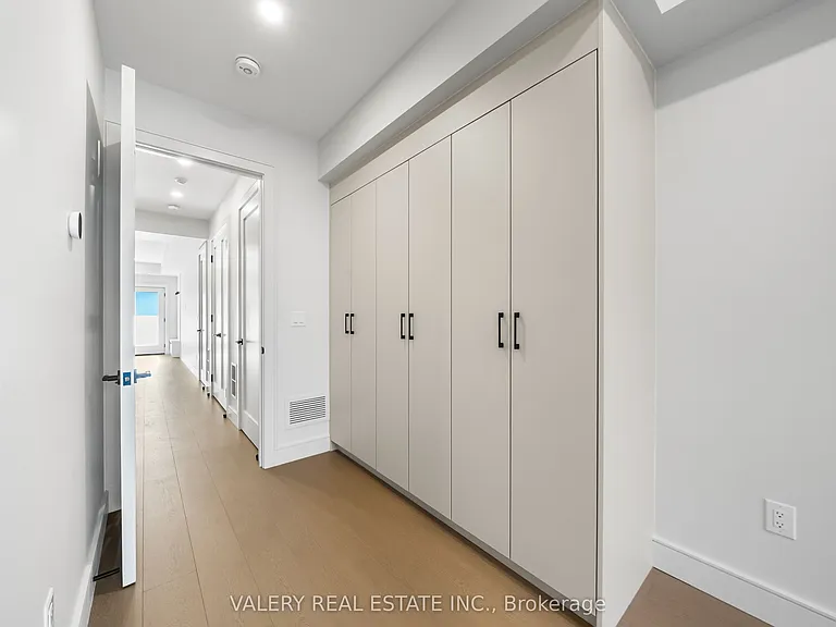 131 Dovercourt Rd #MAIN — Photo 14