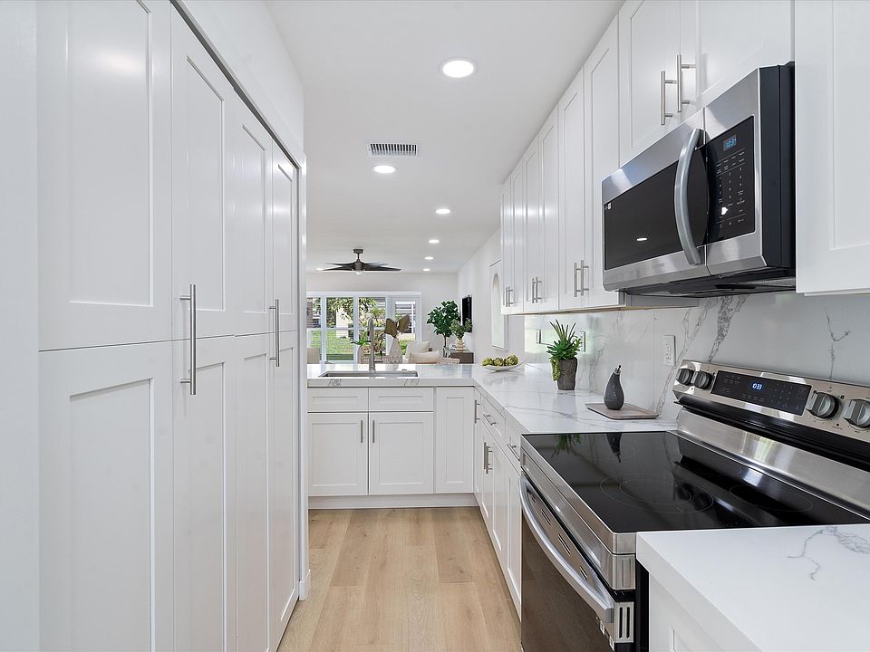 1st image of 1021 Del Aire Court #101