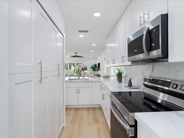 1021 Del Aire Court #101, Delray Beach, FL 33445