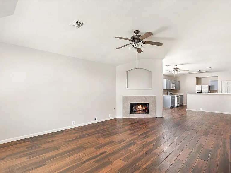 2822 Foster Hill Dr — Photo 15