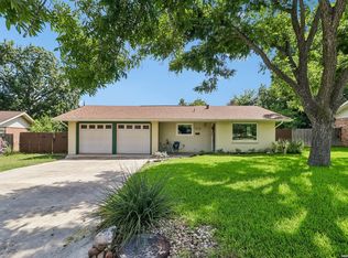 713 lake, Kerrville, TX 78028