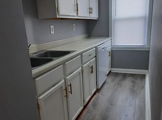 76 Perry Ave APT 2, Worcester, MA 01610