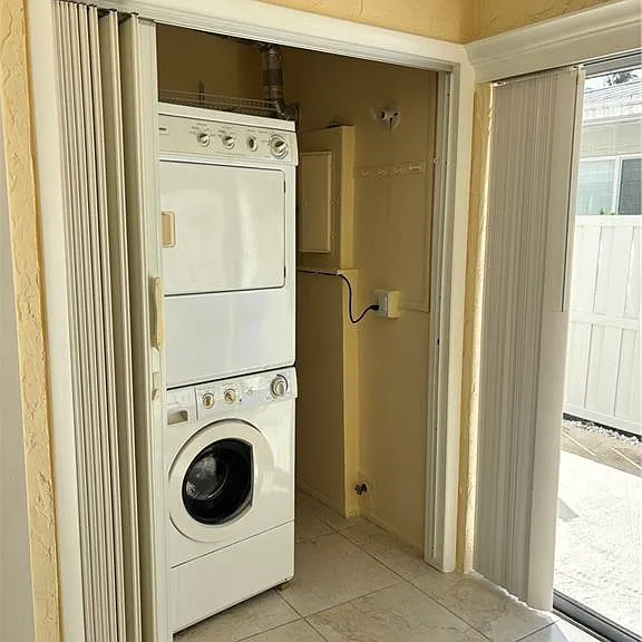296 4th Ave S #296 — Photo 7