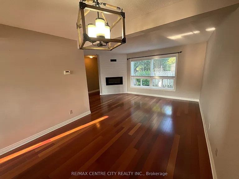 89 Highview Ave E #39 — Photo 3