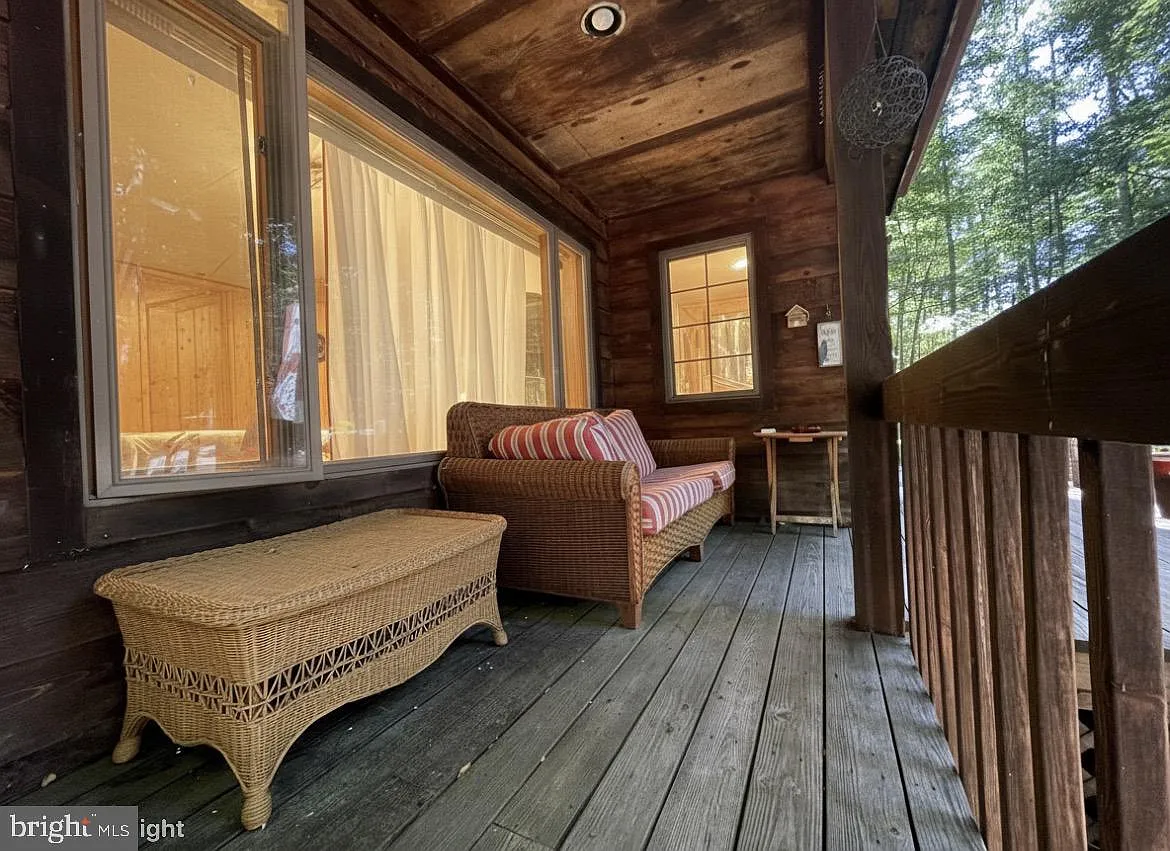 4 bed, 3318 sqft, $2,600 — Photo 3