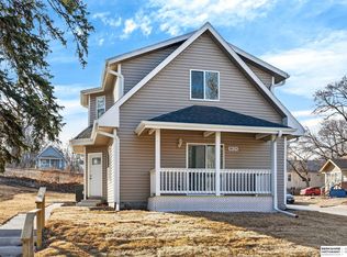 4624 N 37th St, Omaha, NE 68111