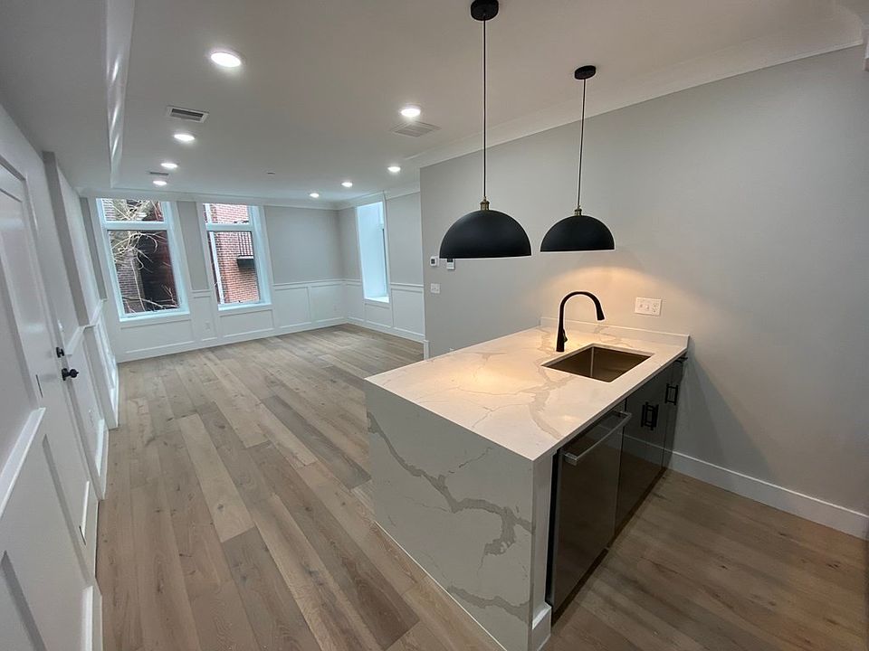 1st image of 300 Somerville Ave #I
