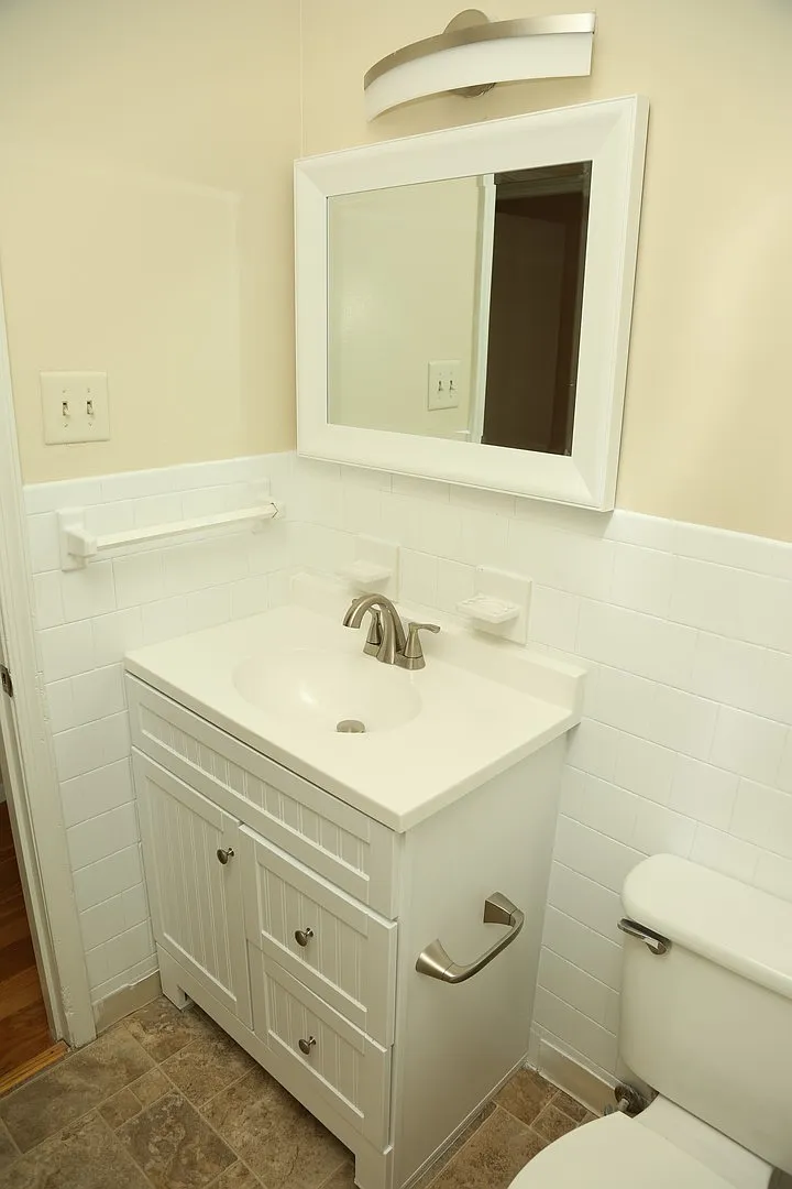 Hessian Hills Apts — Photo 4